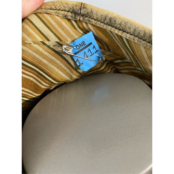 XL, Double D Ranch, tan corduroy with hook & eye closure and stud details. - Picture 7 of 15